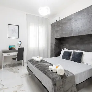 Picorini House , Roma Italia